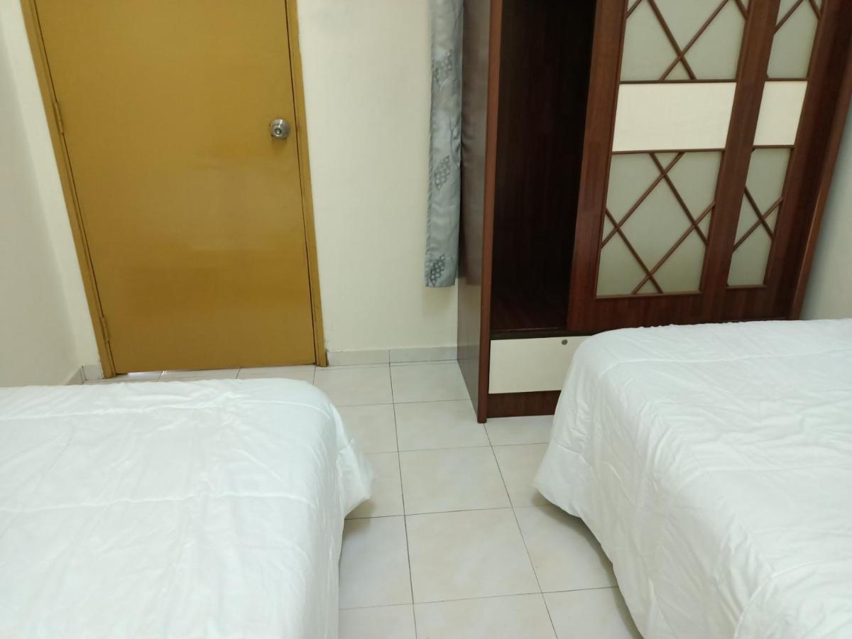 Oyo Home 90419 Sahar Guesthouse Malacca Luaran gambar