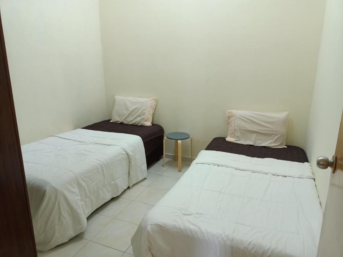 Oyo Home 90419 Sahar Guesthouse Malacca Luaran gambar