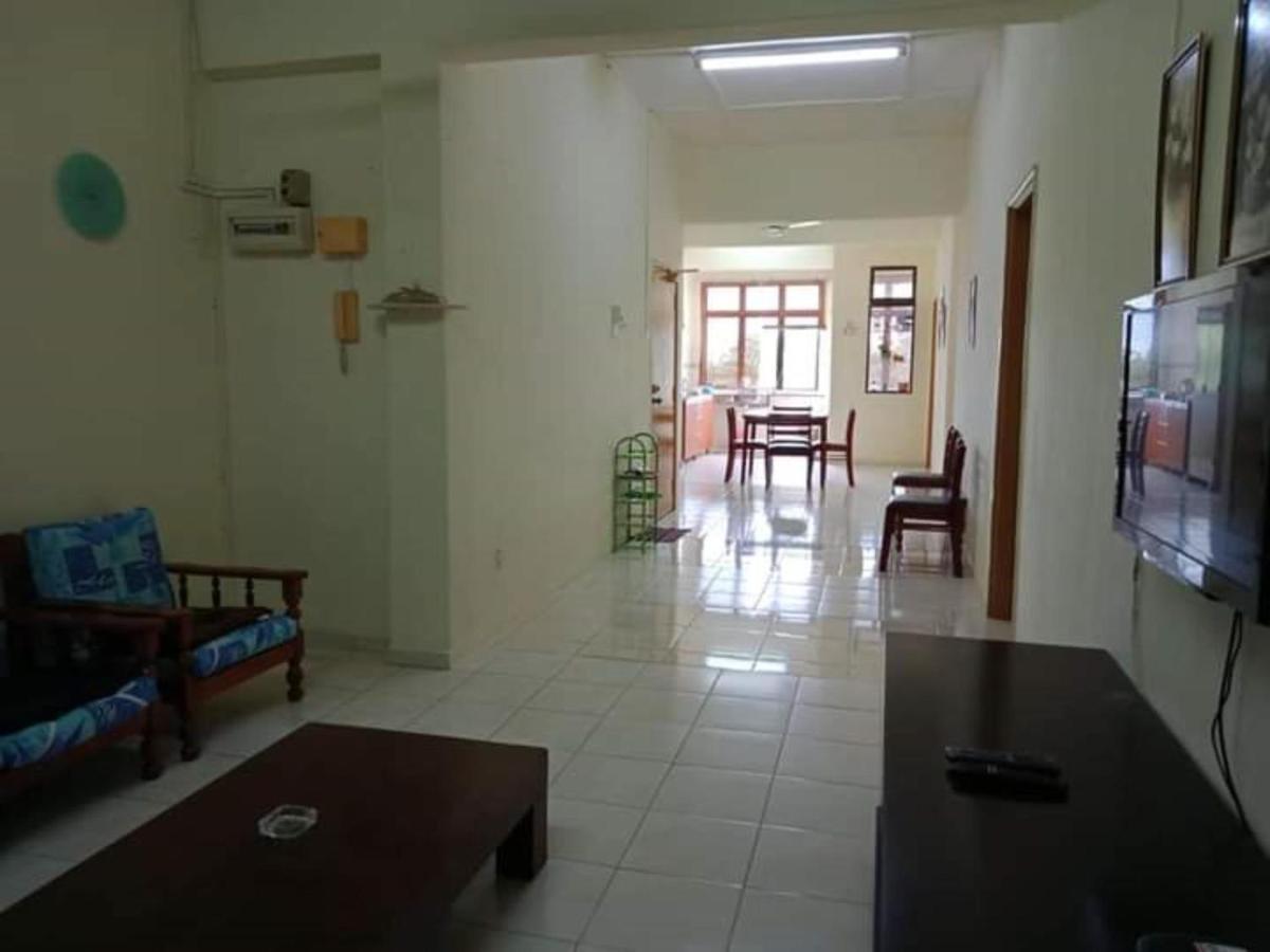 Oyo Home 90419 Sahar Guesthouse Malacca Luaran gambar