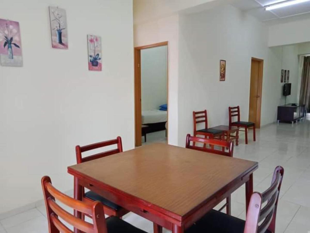 Oyo Home 90419 Sahar Guesthouse Malacca Luaran gambar